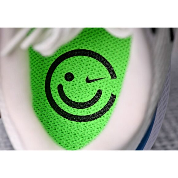 Athletic_Shoes